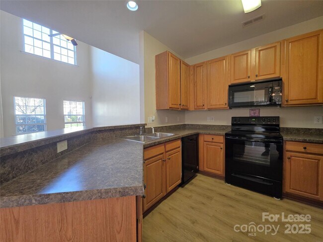 Building Photo - 10619 Trolley Run Dr