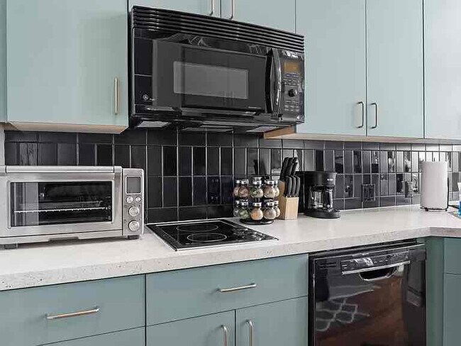 Foto del edificio - 514 W 10th St