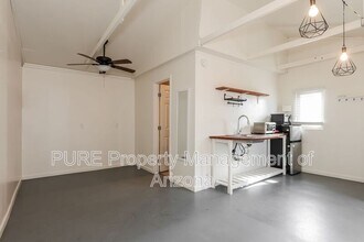 Building Photo - 2925 N 15th Dr
