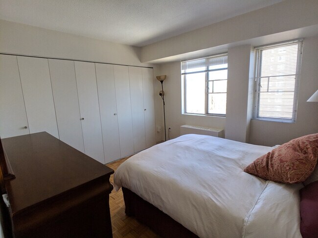 Building Photo - 1575 Tremont St