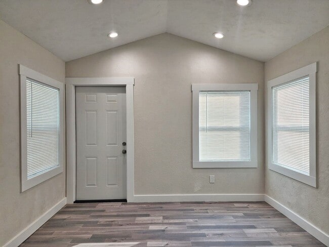 Photo - Quaint Bungalow on the Tangerine Greenway! House