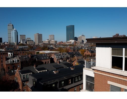 Foto principal - 1597 Washington St