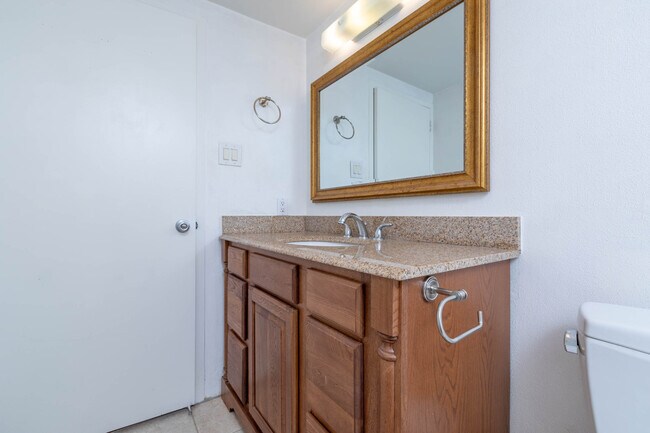 Building Photo - 7520 Hornwood Dr