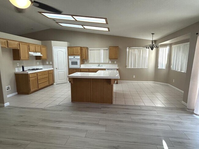 Foto del edificio - 13322 Brianhead Ct