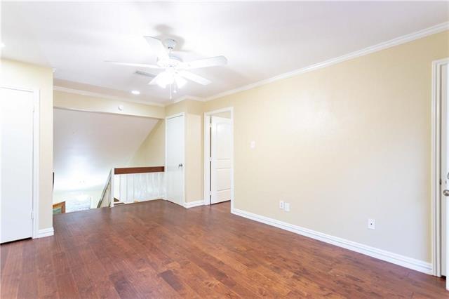 Foto del edificio - 310 Overland Dr