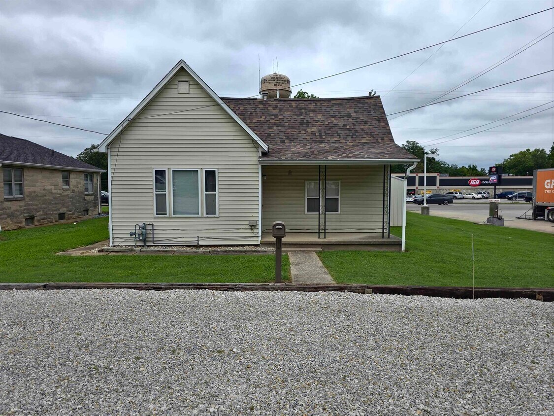 Foto principal - 108 S Oak St