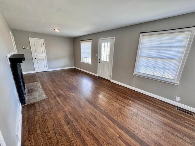 Foto del edificio - 1415 N Main St