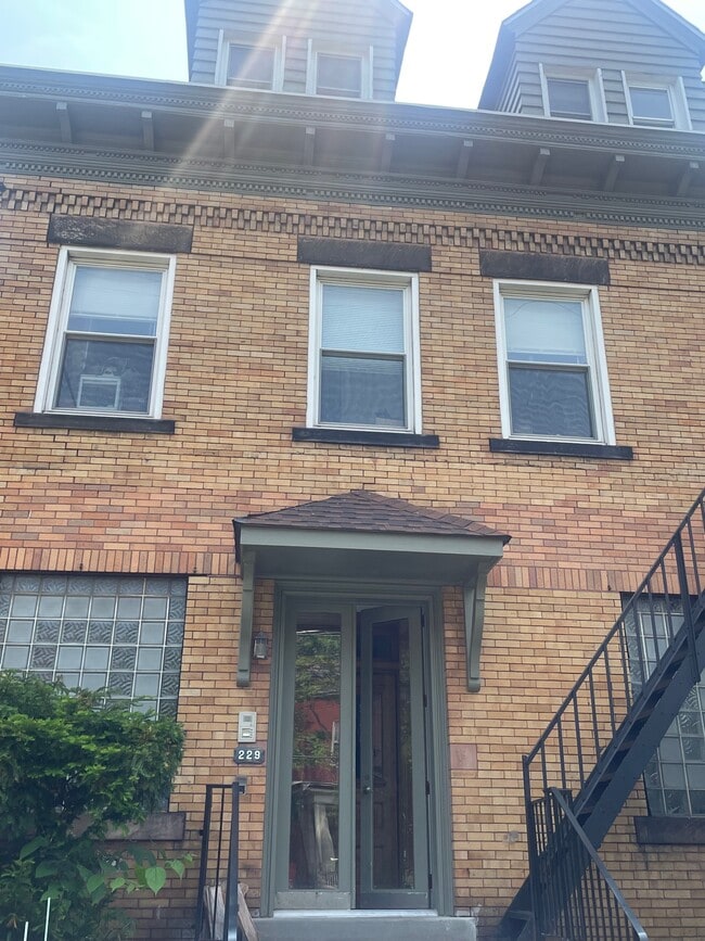 Photo - 229 S Fairmount St House
