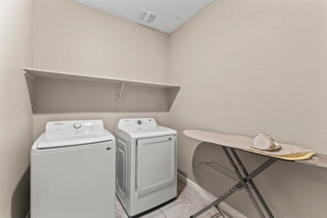 Foto del edificio - 4454 W Beverly Rd