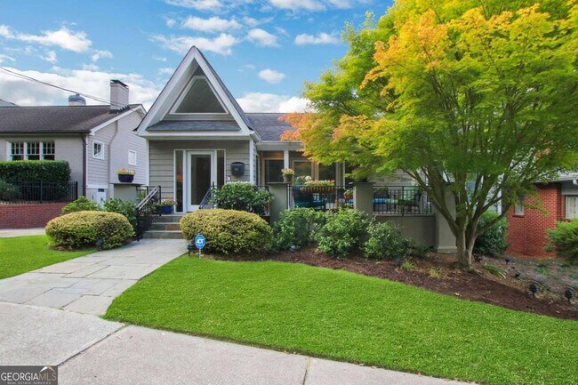 Foto del edificio - 925 Highland Terrace NE