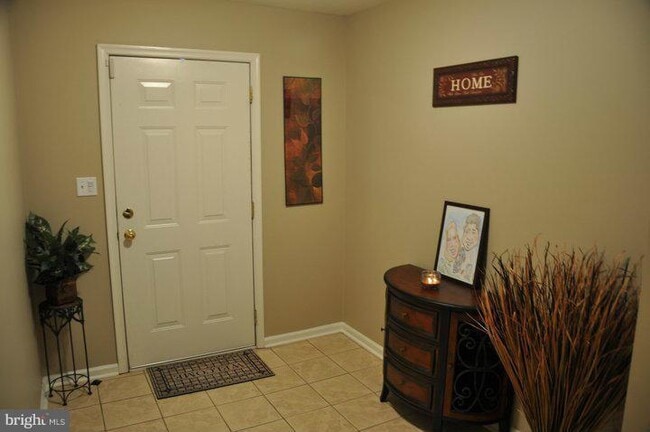 Building Photo - 19 Pulpit Ln