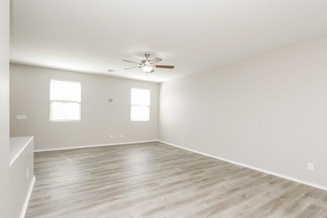 Foto del edificio - 2218 S 118th Ave