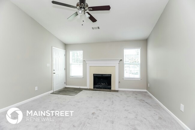 Building Photo - 370 Flint Ridge Ct
