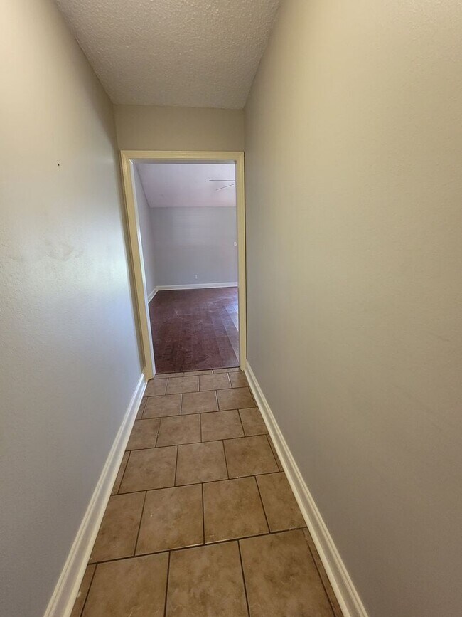 Building Photo - North Bossier 3 bedroom 1.5 bath