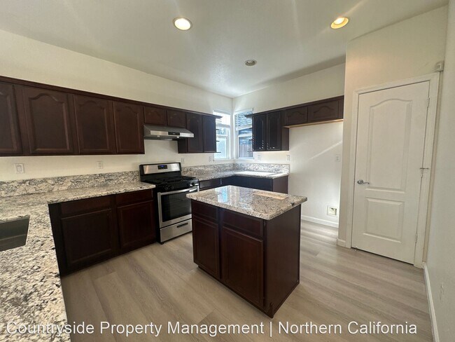 Building Photo - 5 br, 2.5 bath House - 672 Ashlynn Way