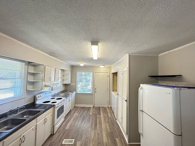 Foto del edificio - 1414 S Kilbourne Rd