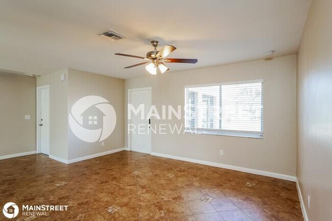 Building Photo - 1327 S E 21ST AVE, CAPE CORAL, FL 33990