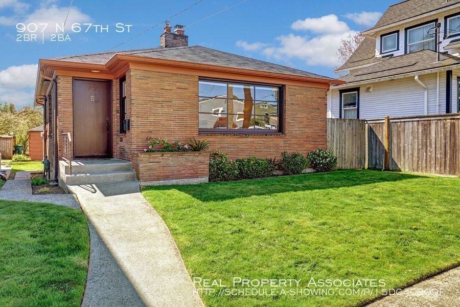 Green Lake Home House Rental in Seattle, WA