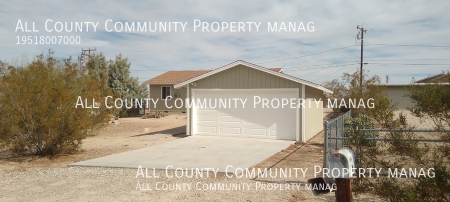 Foto principal - Single Family Home in 29 Palms!