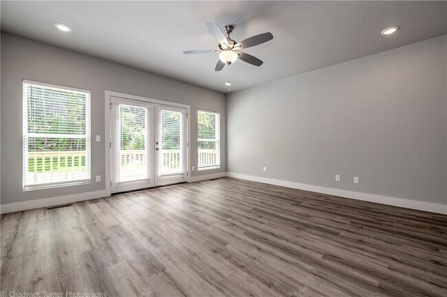 Foto del edificio - 1512 N Gregg Ave