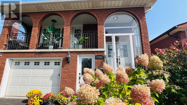 Photo du bâtiment - 23 Rosemeade Ave