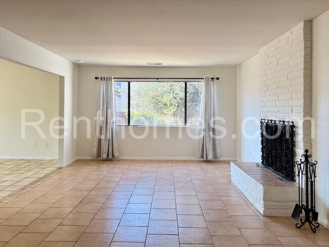 Foto del edificio - 15917 Arena Dr
