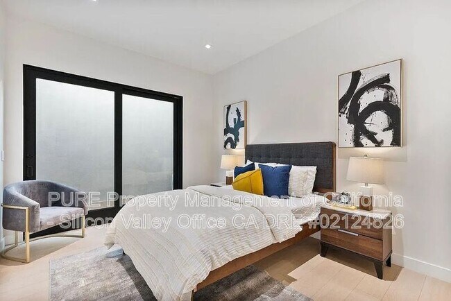 Foto del edificio - 16108 Mays Ave