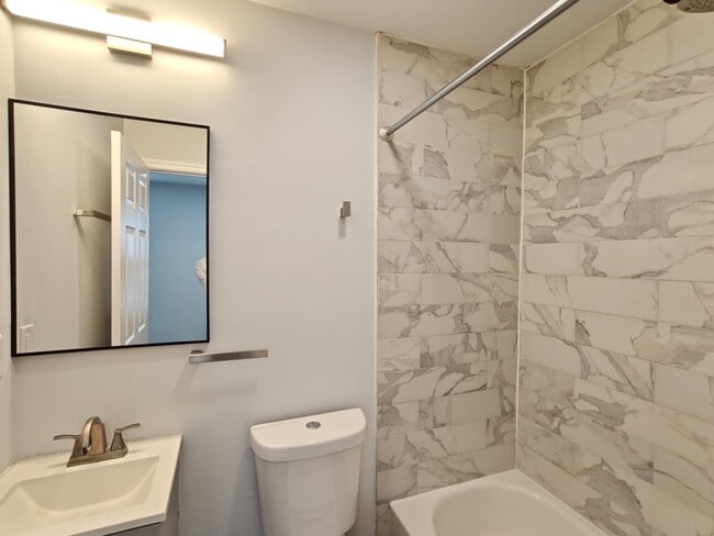 Photo - 3122 N Chadwick St Townhome