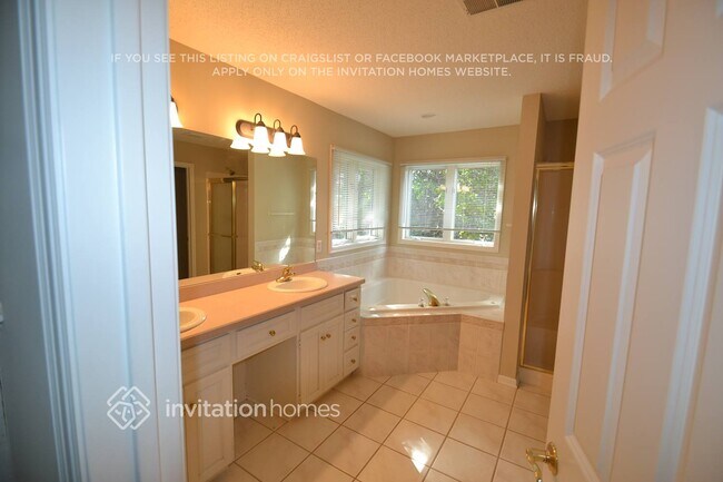 Foto del edificio - 2046 149th Ave NW