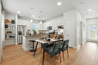 Building Photo - Soltera Rolling Pines