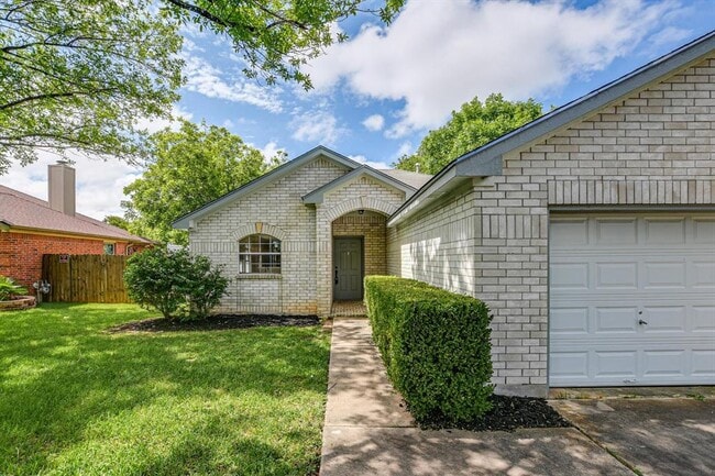 Building Photo - 15009 Big Falls Dr