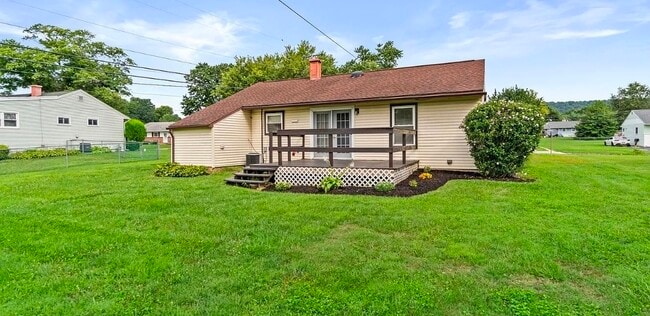 Spacious Deck - 3818 Oakleigh Dr