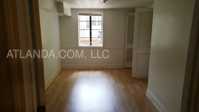 Foto del edificio - 1359 Holly Ln NE