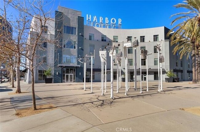 harbor lofts - 435 W Center Street Promenade Apartment