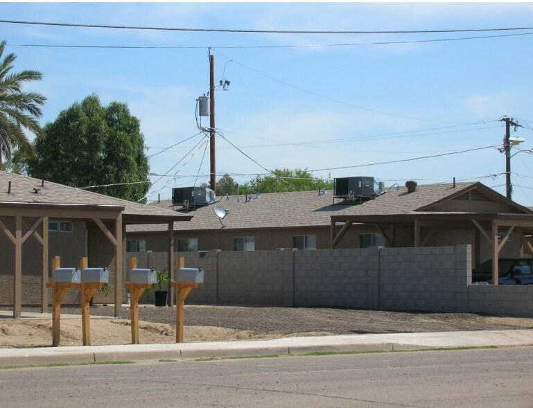 Building Photo - 3304-3324 W Jackson St
