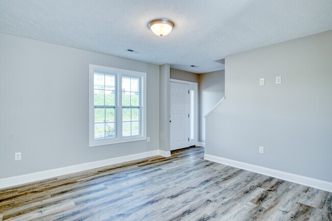 Foto del edificio - 150 Twisted Oak Dr NW