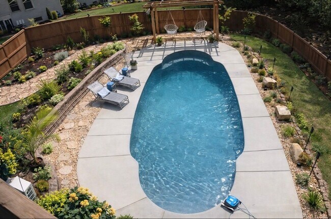Foto del edificio - 4972 Garden Brooke Ct