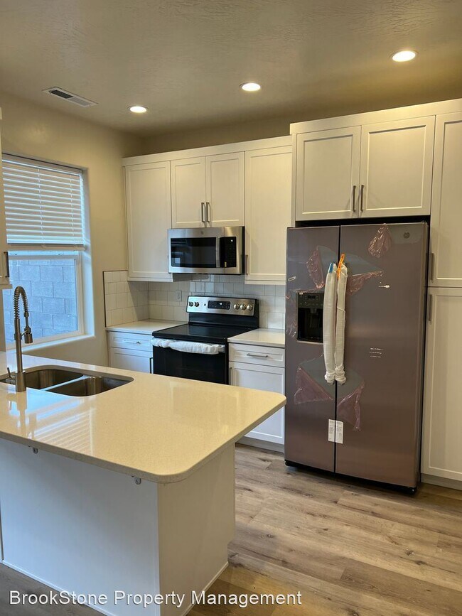 Building Photo - 3 br, 2.5 bath House - 3878 S Mustang Vall...
