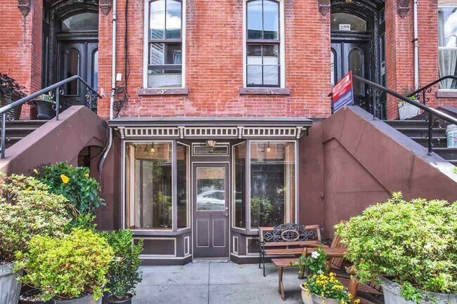 Foto del edificio - 202 Warren St