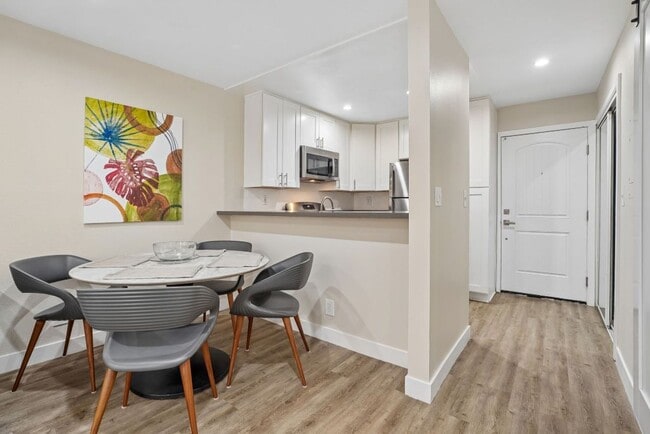 Building Photo - Woodland Trio Apartments
