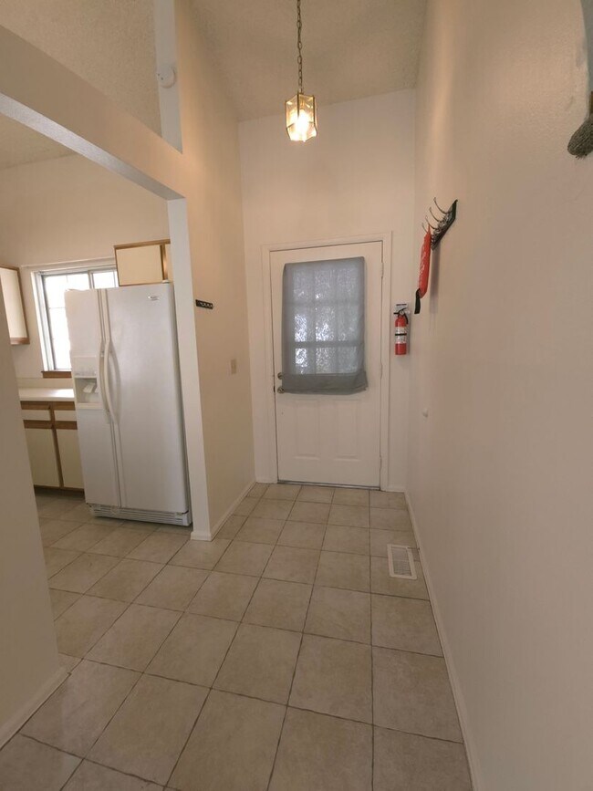 Foto del edificio - Spacious Tri-Level Home in Lafayette