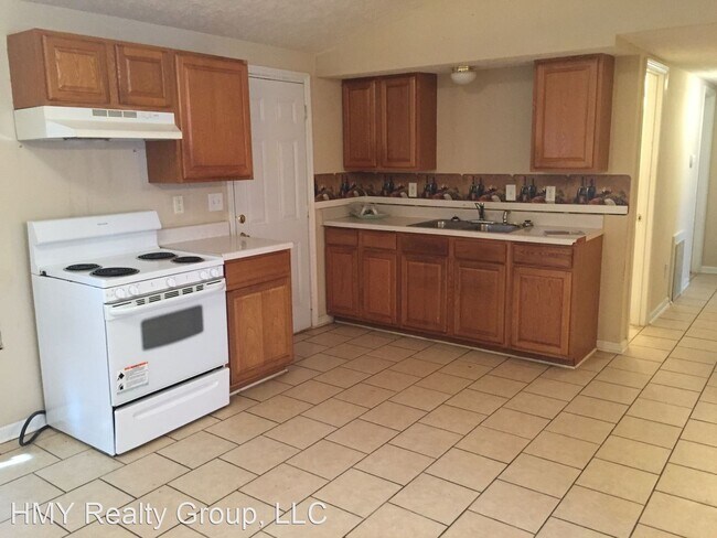 Foto del edificio - 3 br, 1 bath House - 37 Melson St