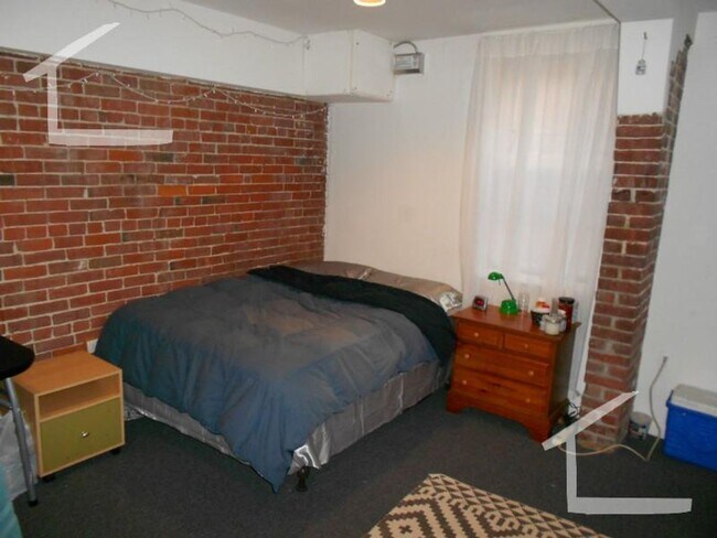 Foto del edificio - Huge 5 bed near Northeastern