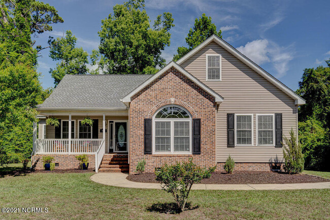 Building Photo - 300 Sunnyvale Dr