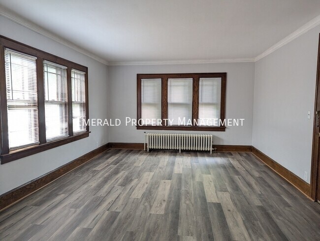 Foto del edificio - 1331 Evelyn St