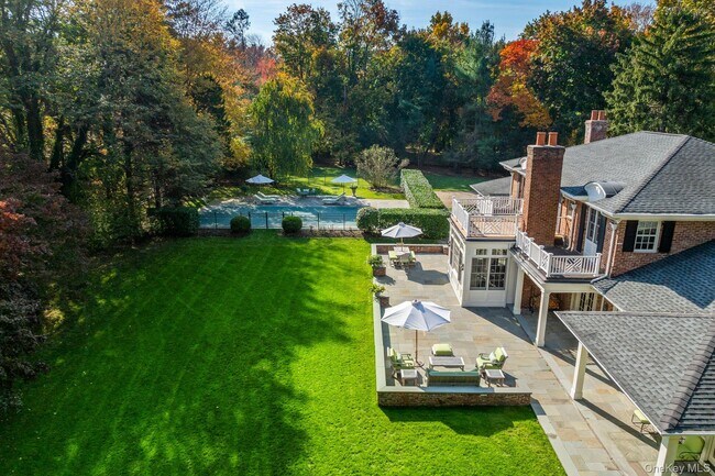 Foto del edificio - 30 Underhill Rd