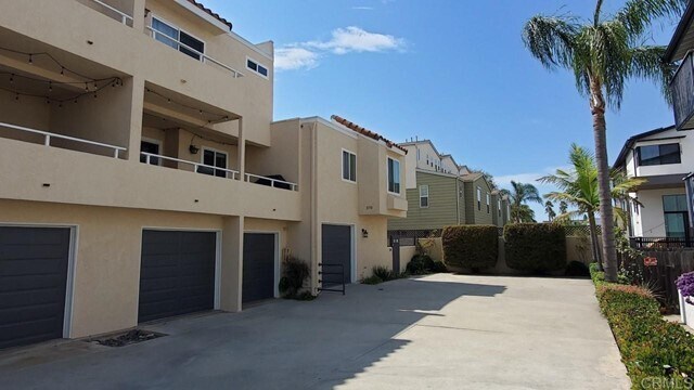 Foto del edificio - 368 Hemlock Ave