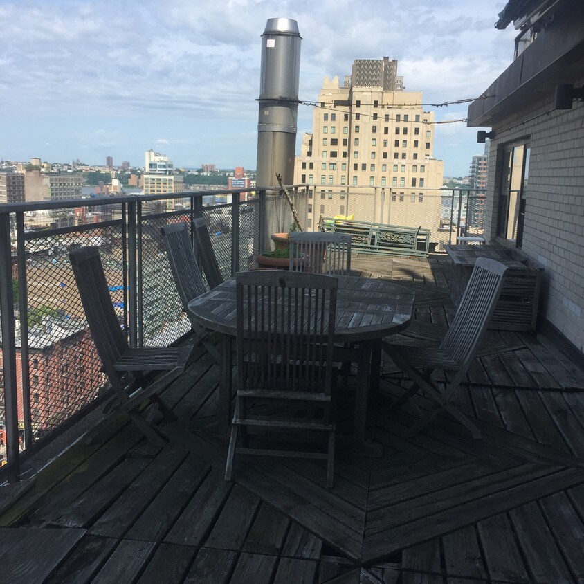 Primary Photo - 350 W 51st St