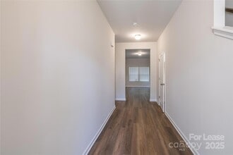 Building Photo - 138 S Bell Ave