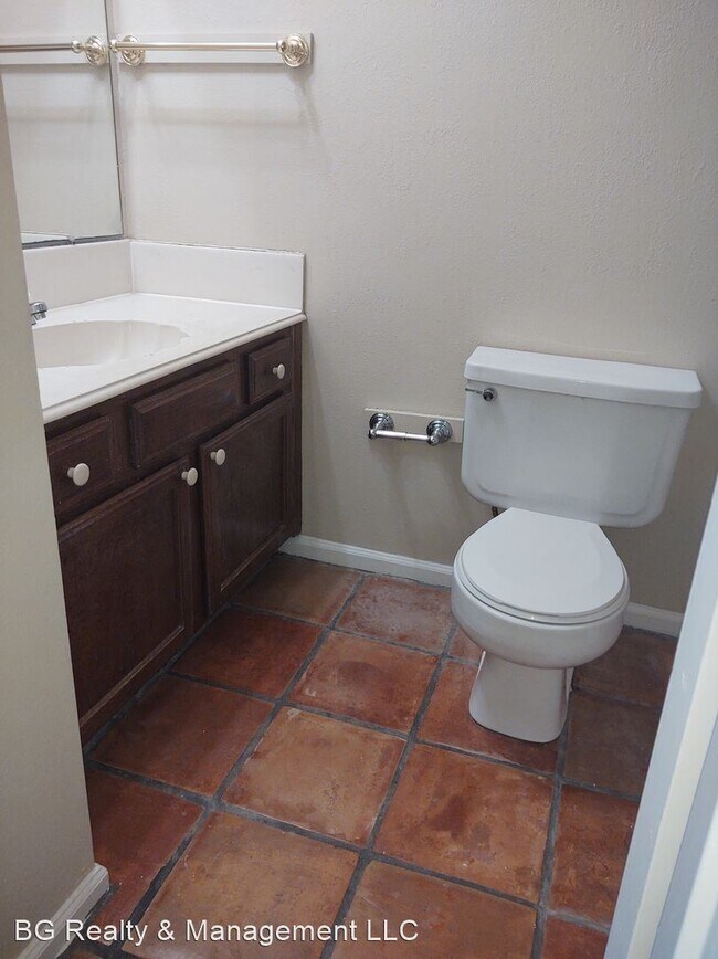 Foto del edificio - 2 br, 2 bath House - 206 Rue Chartres Dr